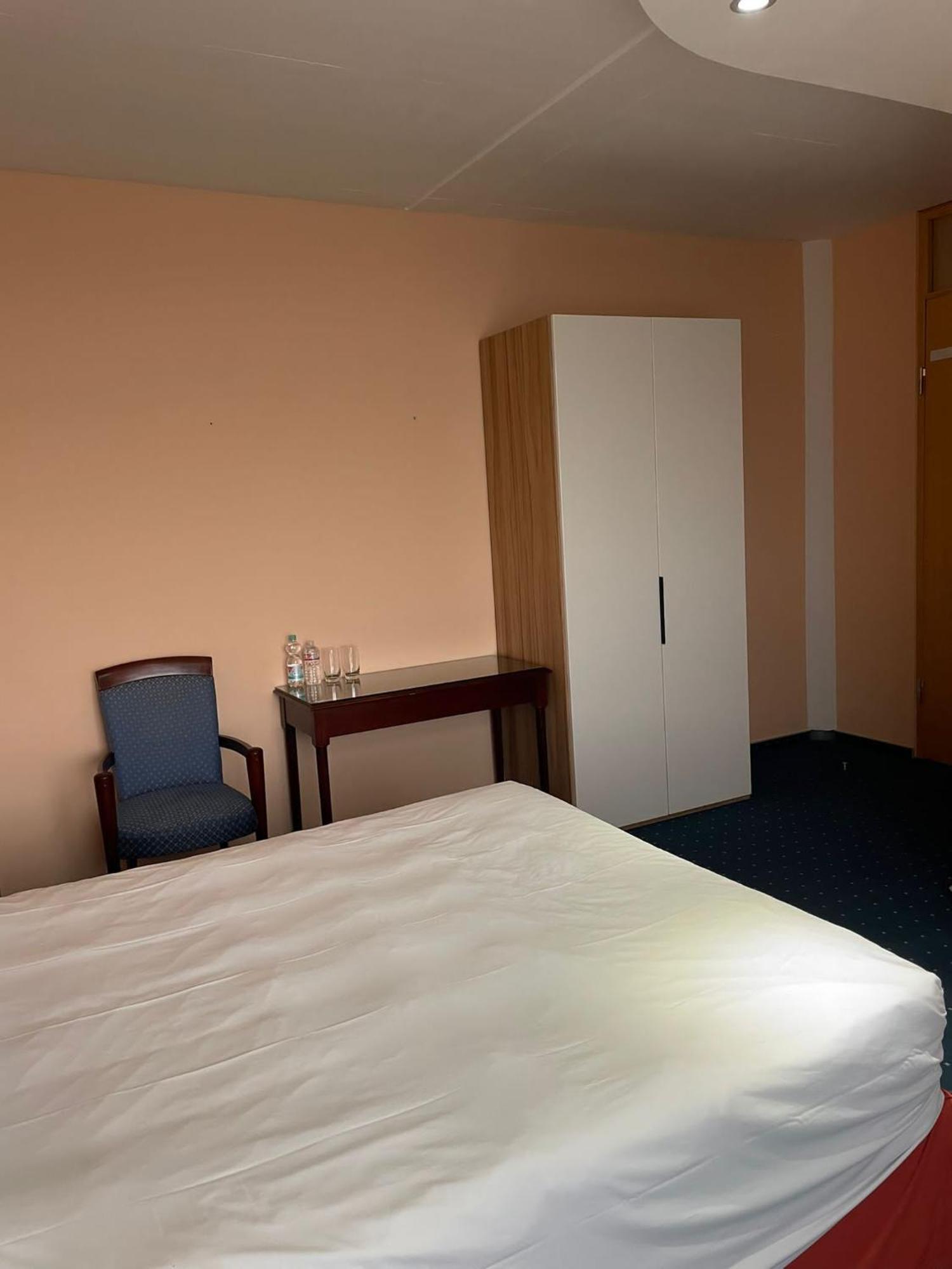 Eventhaus Aparthotel Panzweiler Ngoại thất bức ảnh