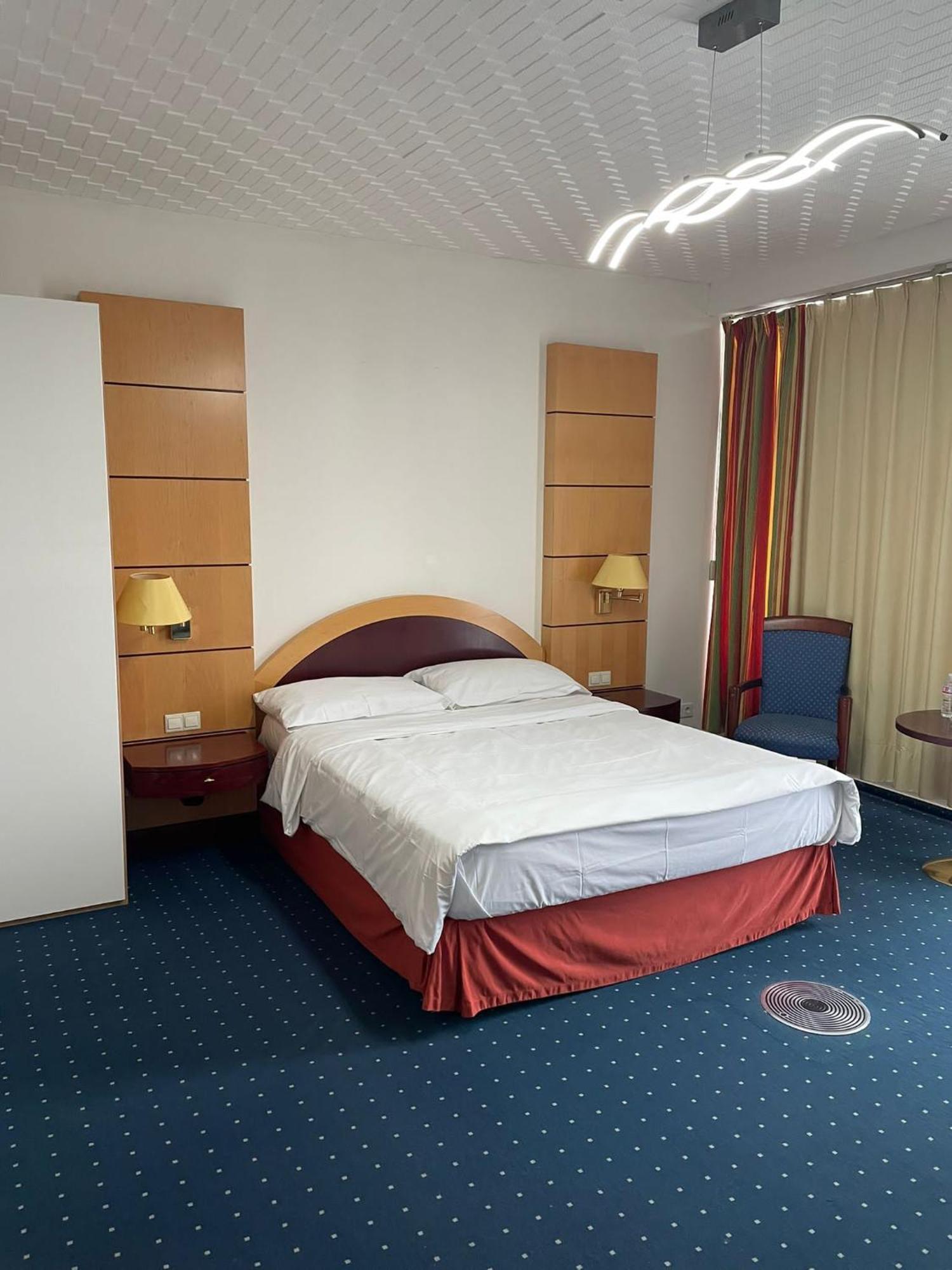 Eventhaus Aparthotel Panzweiler Ngoại thất bức ảnh