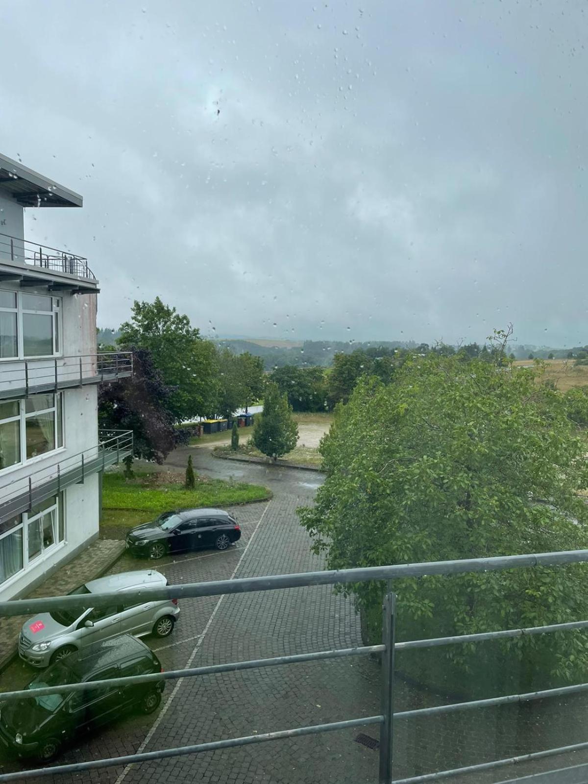 Eventhaus Aparthotel Panzweiler Ngoại thất bức ảnh