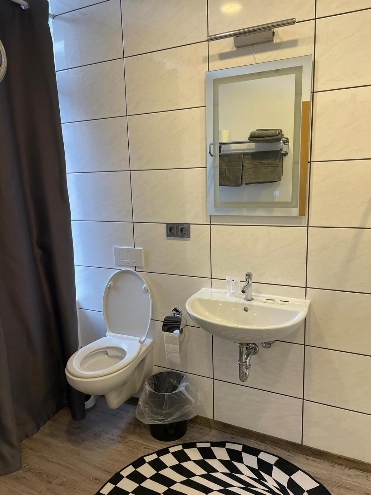 Eventhaus Aparthotel Panzweiler Ngoại thất bức ảnh